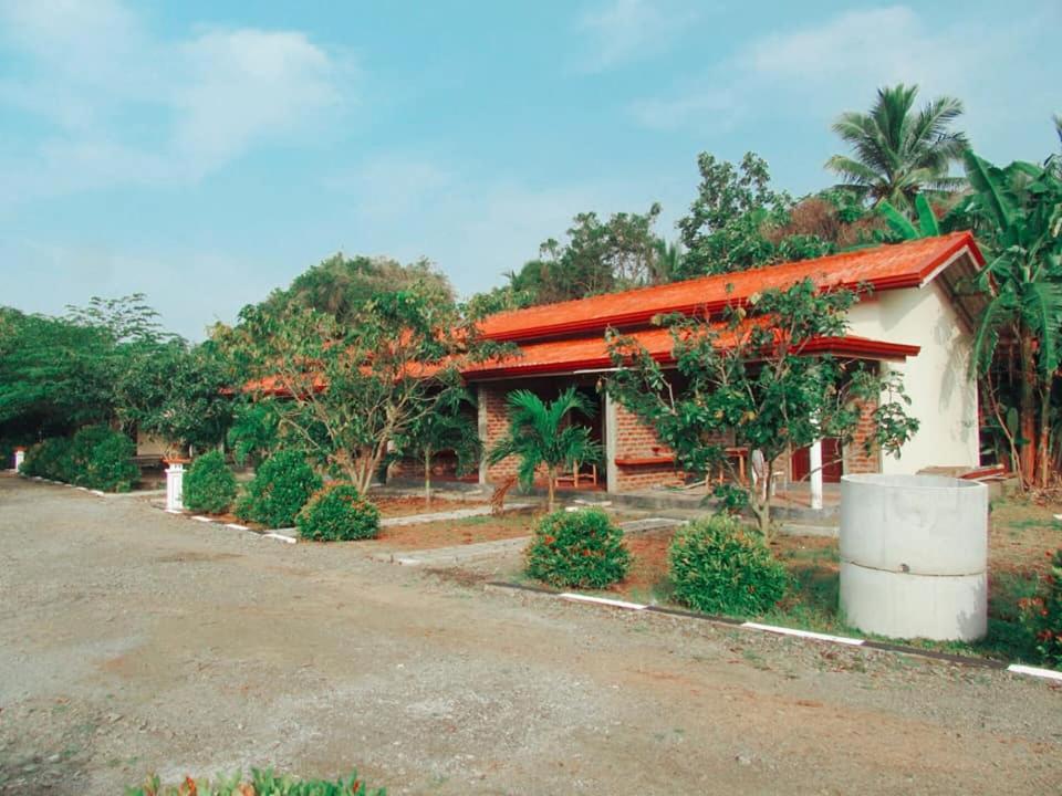 Hotel Tree Garden Wilpaththu Nochchiyagma Anuradhapura Nochchiyagama Экстерьер фото